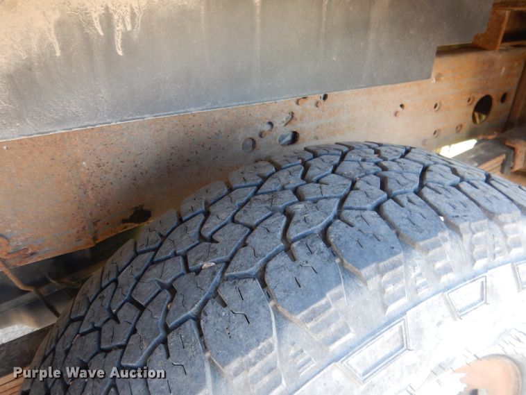 image for item FI9046 2008 Chevrolet Silverado 2500HD  utility bed pickup truck