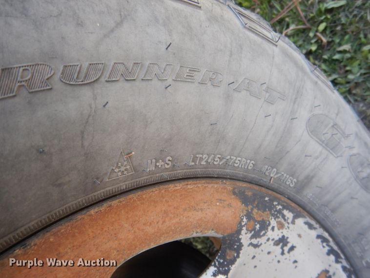 image for item FI9046 2008 Chevrolet Silverado 2500HD  utility bed pickup truck