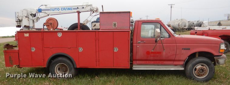 image for item FI9048 1995 Ford F450 Super Duty  utility / service truck