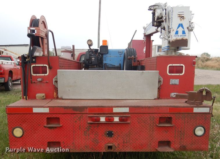 image for item FI9048 1995 Ford F450 Super Duty  utility / service truck