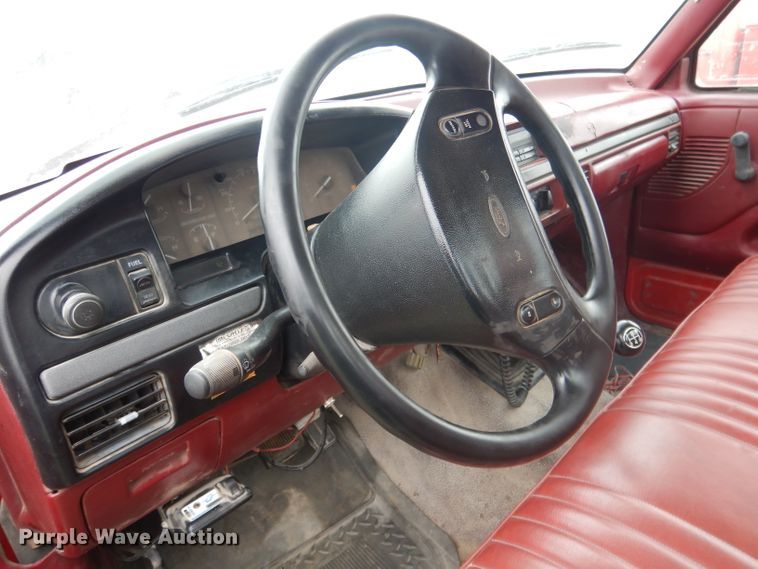 image for item FI9048 1995 Ford F450 Super Duty  utility / service truck