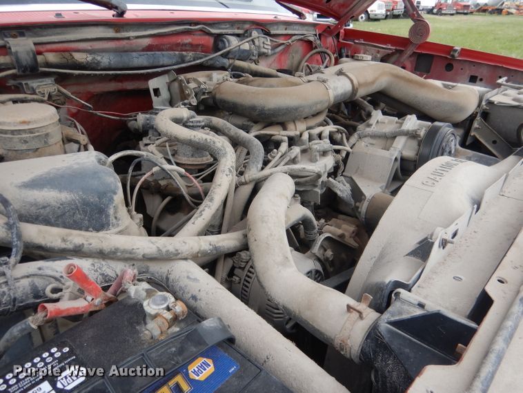 image for item FI9048 1995 Ford F450 Super Duty  utility / service truck