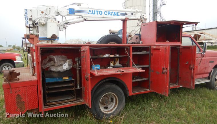 image for item FI9048 1995 Ford F450 Super Duty  utility / service truck