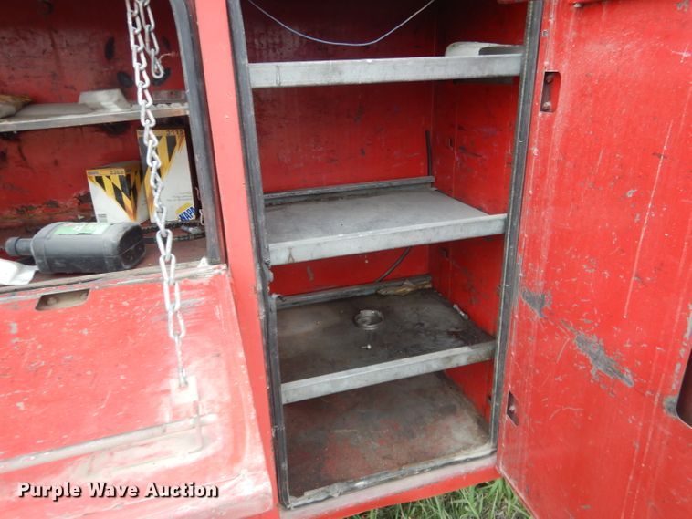 image for item FI9048 1995 Ford F450 Super Duty  utility / service truck