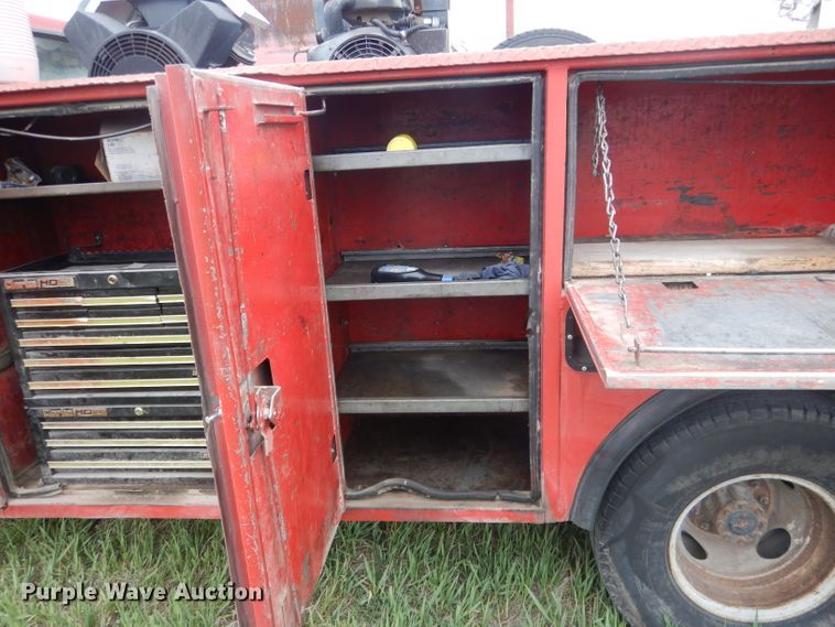 image for item FI9048 1995 Ford F450 Super Duty  utility / service truck