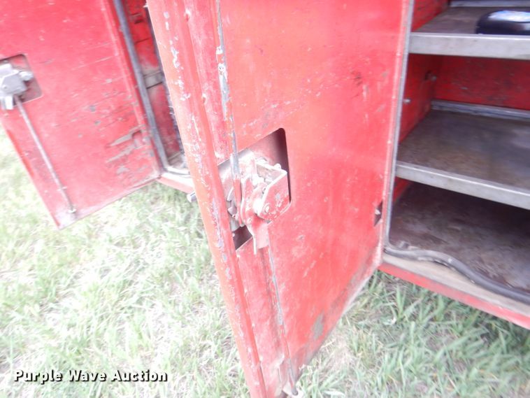 image for item FI9048 1995 Ford F450 Super Duty  utility / service truck