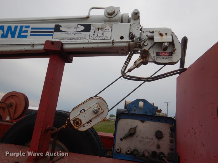 image for item FI9048 1995 Ford F450 Super Duty  utility / service truck