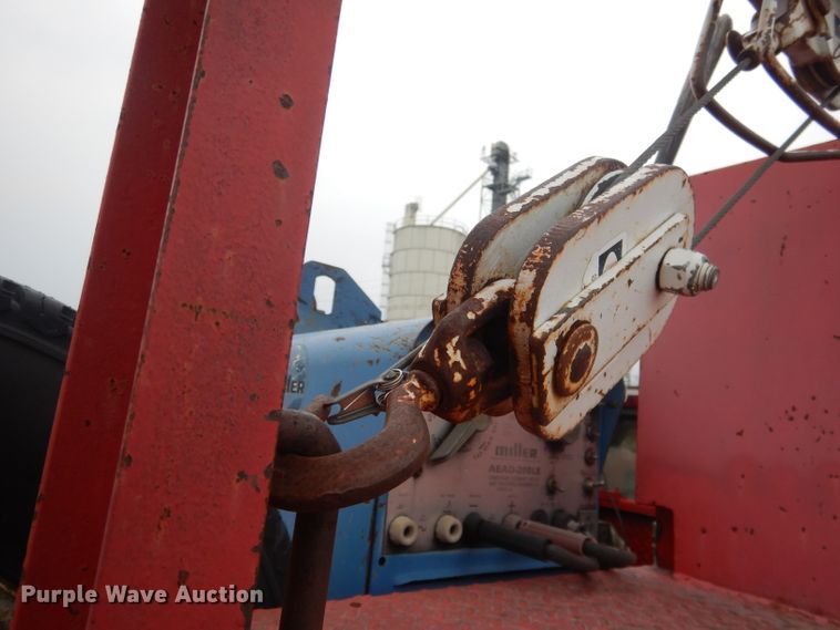 image for item FI9048 1995 Ford F450 Super Duty  utility / service truck