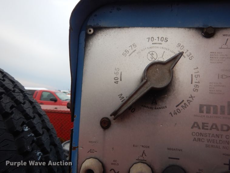 image for item FI9048 1995 Ford F450 Super Duty  utility / service truck