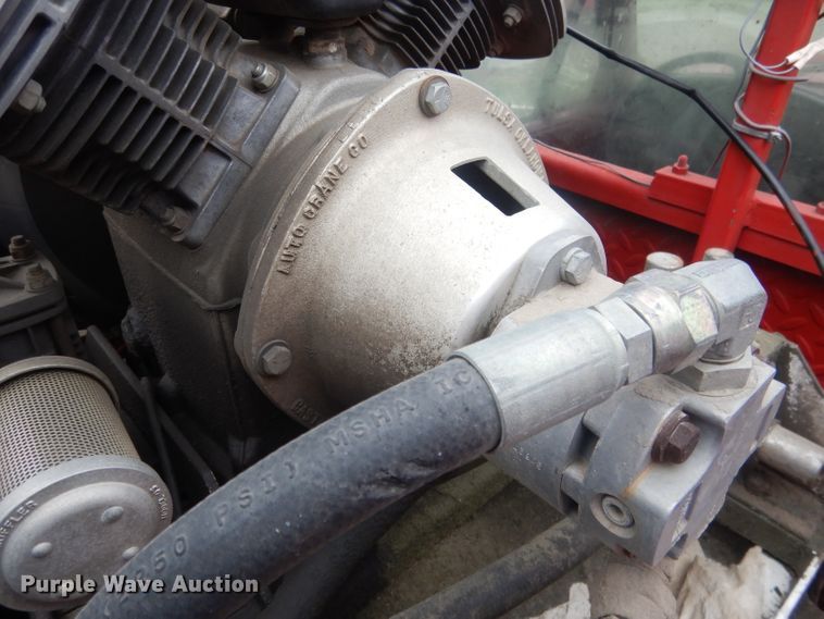 image for item FI9048 1995 Ford F450 Super Duty  utility / service truck