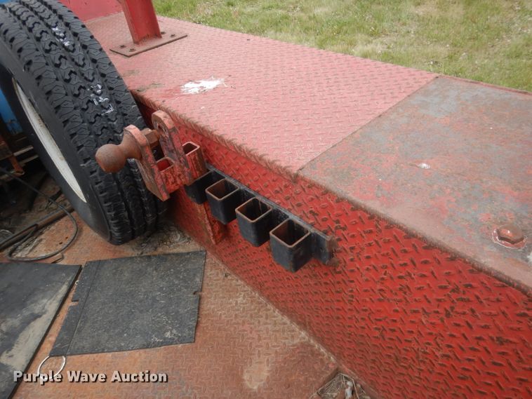 image for item FI9048 1995 Ford F450 Super Duty  utility / service truck