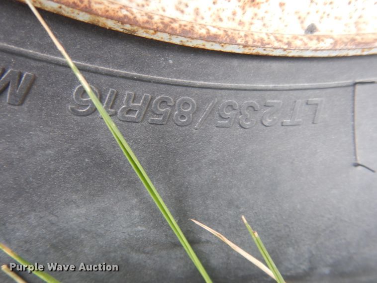 image for item FI9048 1995 Ford F450 Super Duty  utility / service truck