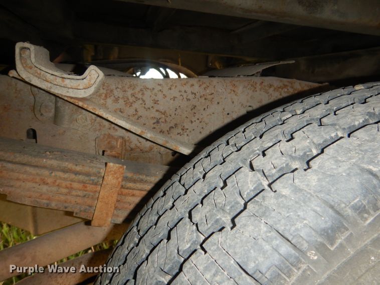 image for item FI9048 1995 Ford F450 Super Duty  utility / service truck