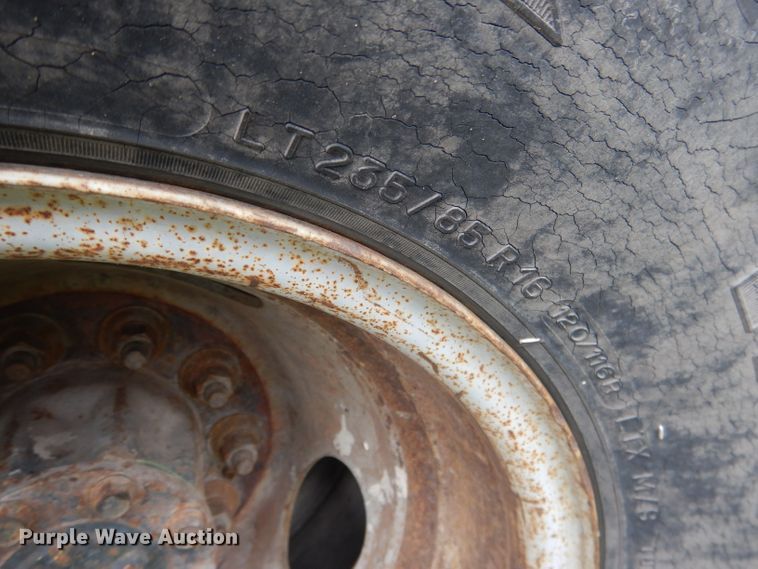 image for item FI9048 1995 Ford F450 Super Duty  utility / service truck