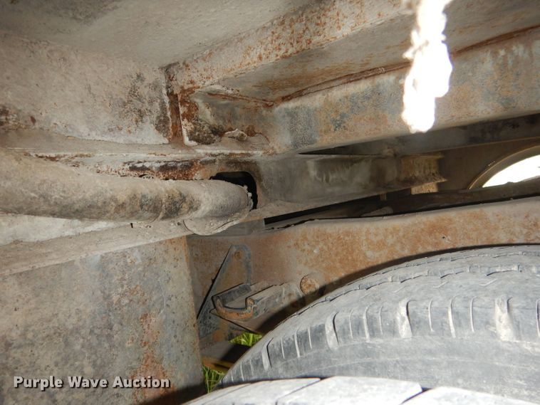 image for item FI9048 1995 Ford F450 Super Duty  utility / service truck