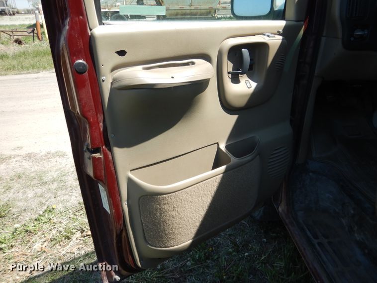 image for item FI9052 1999 Chevrolet Express 3500  van