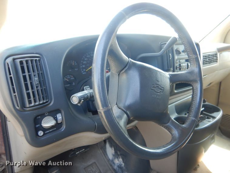image for item FI9052 1999 Chevrolet Express 3500  van