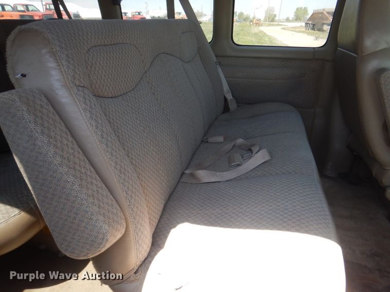 image for item FI9052 1999 Chevrolet Express 3500  van