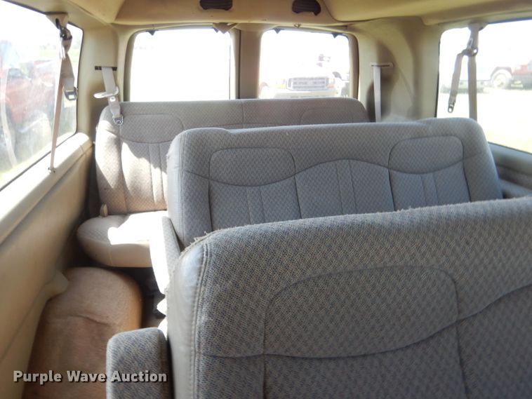 image for item FI9052 1999 Chevrolet Express 3500  van