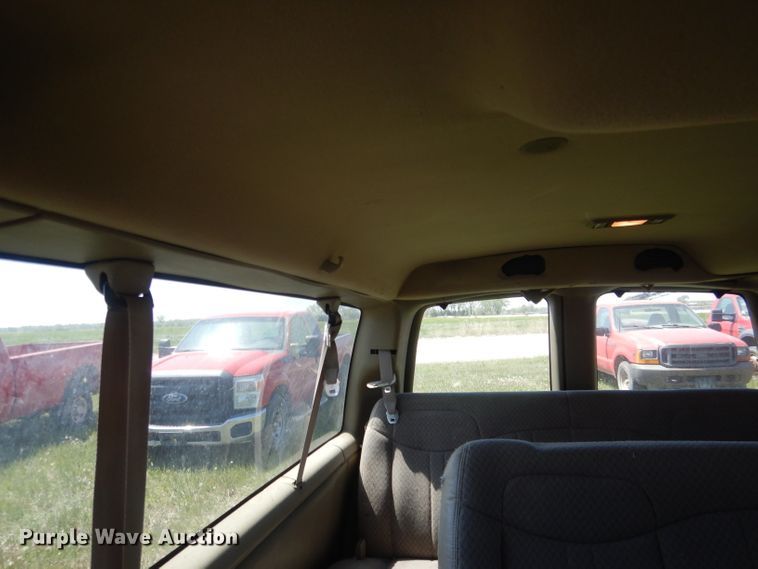 image for item FI9052 1999 Chevrolet Express 3500  van