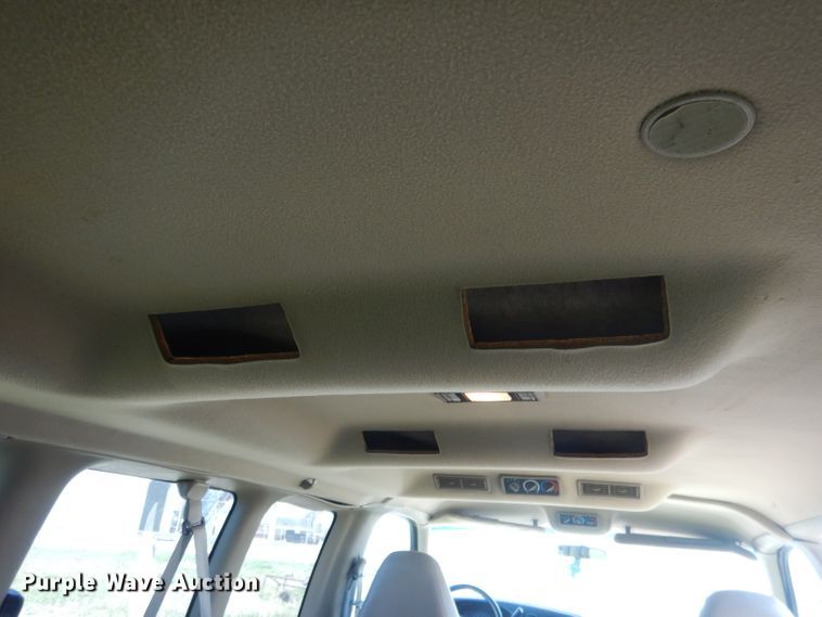 image for item FI9052 1999 Chevrolet Express 3500  van