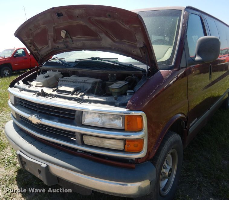 image for item FI9052 1999 Chevrolet Express 3500  van