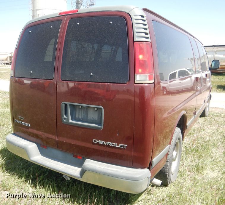 image for item FI9052 1999 Chevrolet Express 3500  van