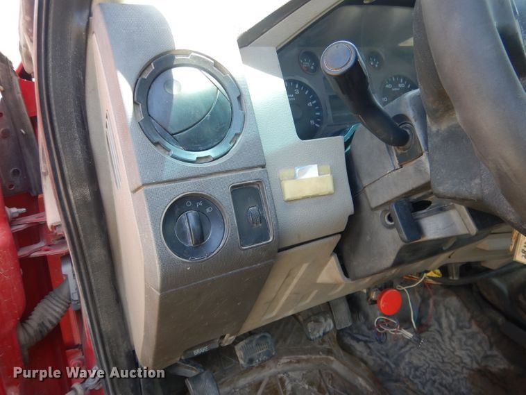 image for item FI9054 2008 Ford F550 Super Duty  truck cab and chassis