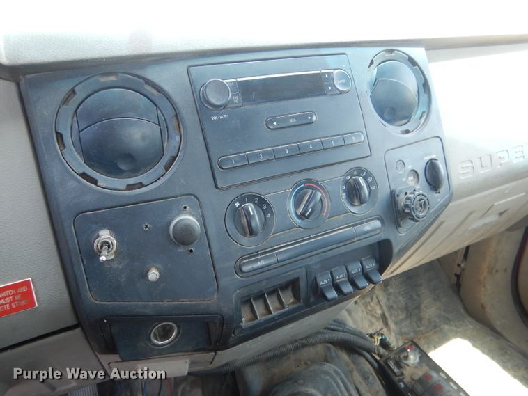 image for item FI9054 2008 Ford F550 Super Duty  truck cab and chassis