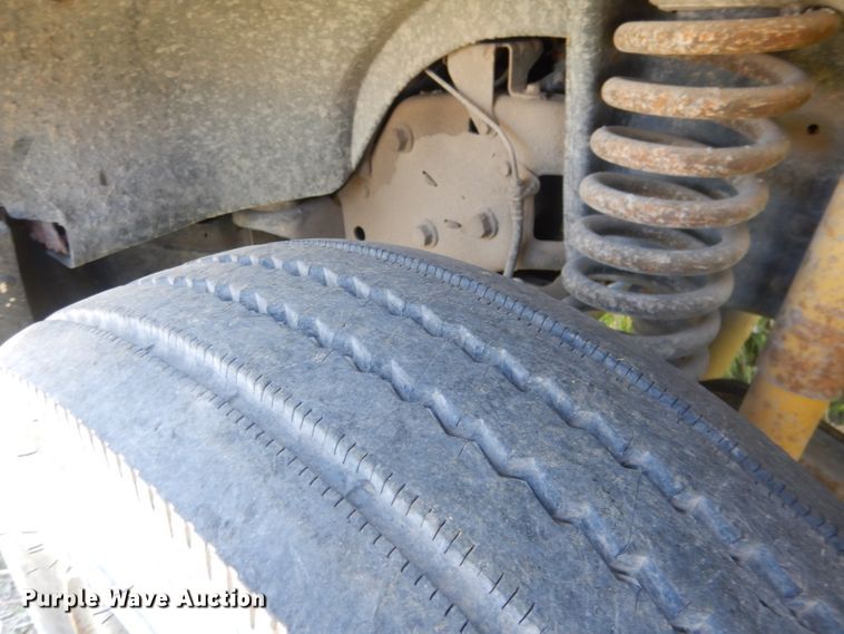 image for item FI9054 2008 Ford F550 Super Duty  truck cab and chassis