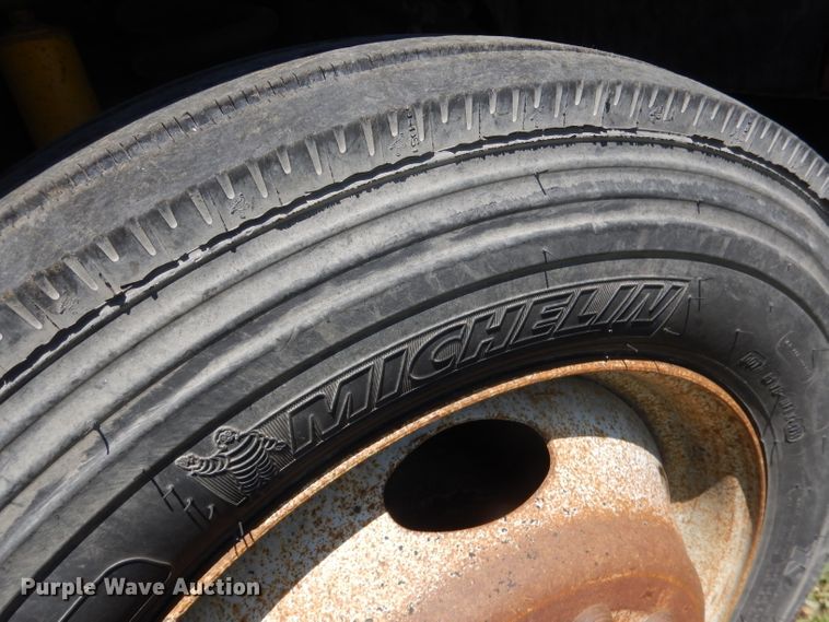 image for item FI9054 2008 Ford F550 Super Duty  truck cab and chassis