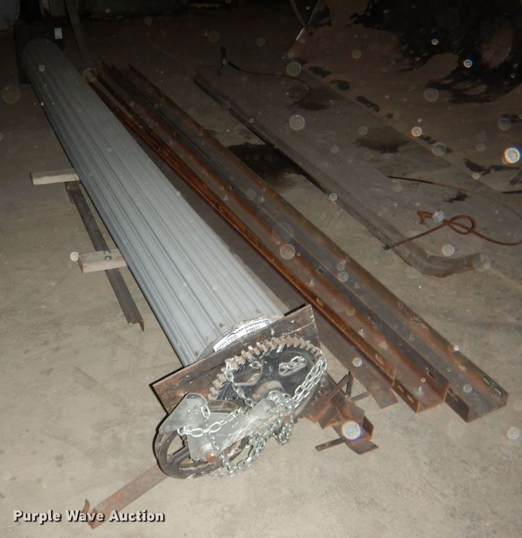 image for item FI9071 Steel roll up garage door