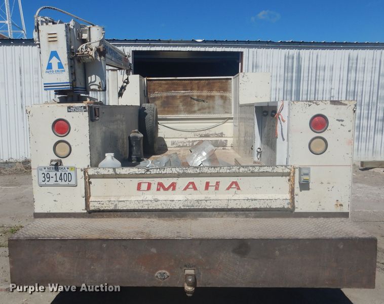 image for item FI9098 1989 Ford F450 Super Duty  utility / service truck