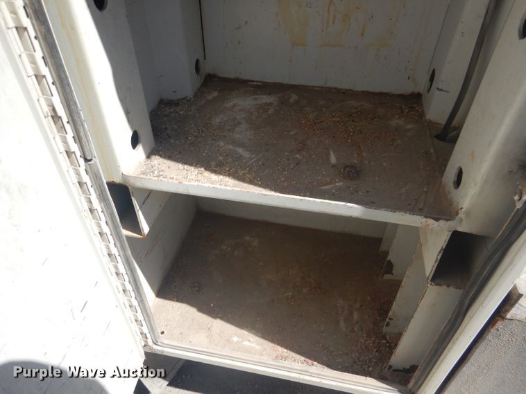 image for item FI9098 1989 Ford F450 Super Duty  utility / service truck