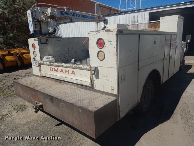 image for item FI9098 1989 Ford F450 Super Duty  utility / service truck