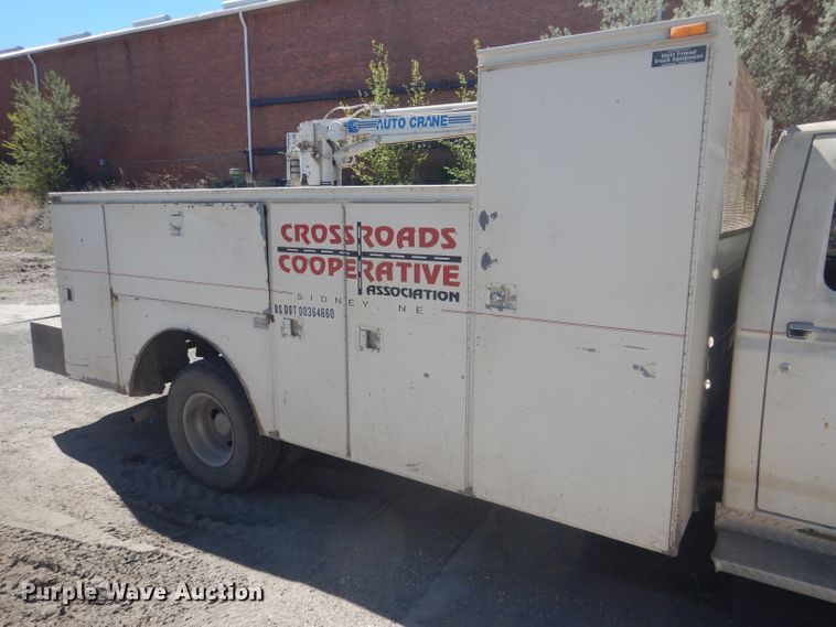 image for item FI9098 1989 Ford F450 Super Duty  utility / service truck