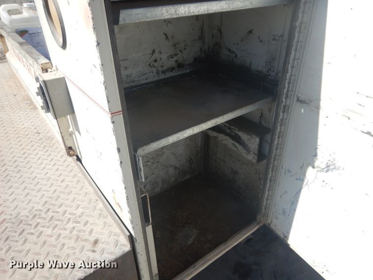 image for item FI9098 1989 Ford F450 Super Duty  utility / service truck