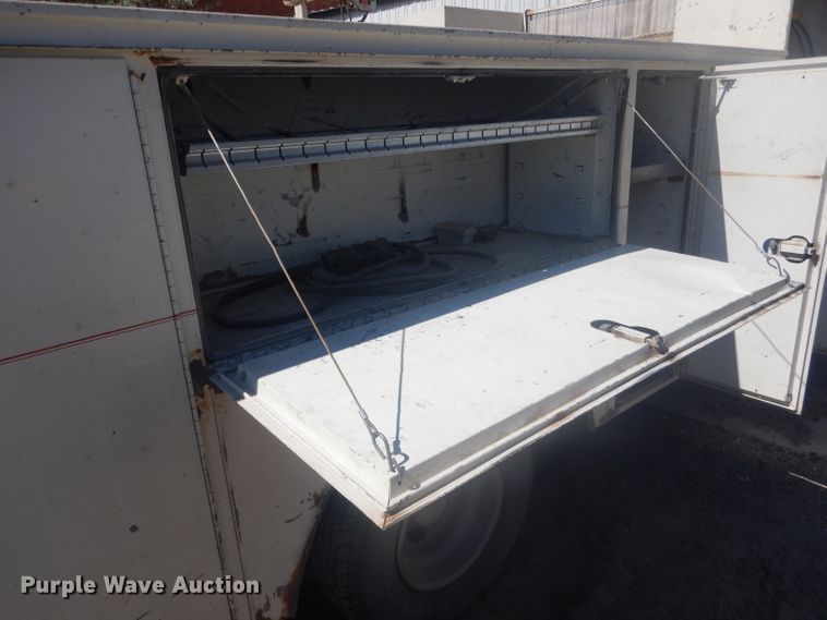 image for item FI9098 1989 Ford F450 Super Duty  utility / service truck