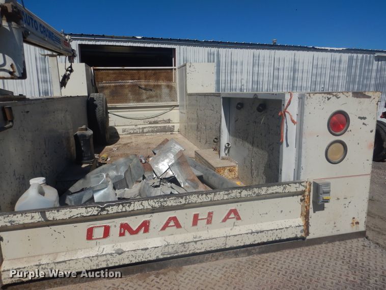 image for item FI9098 1989 Ford F450 Super Duty  utility / service truck