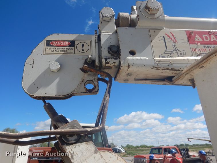 image for item FI9098 1989 Ford F450 Super Duty  utility / service truck