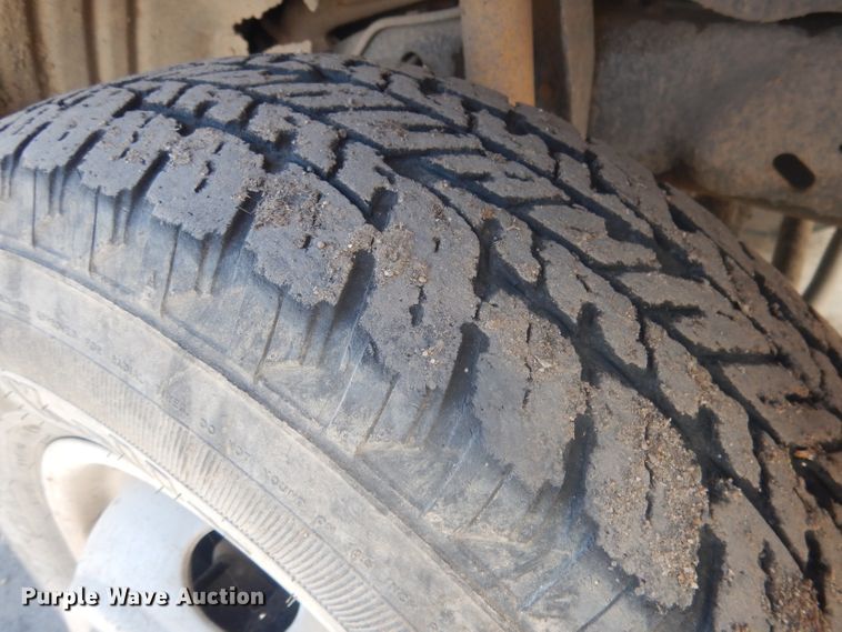 image for item FI9098 1989 Ford F450 Super Duty  utility / service truck