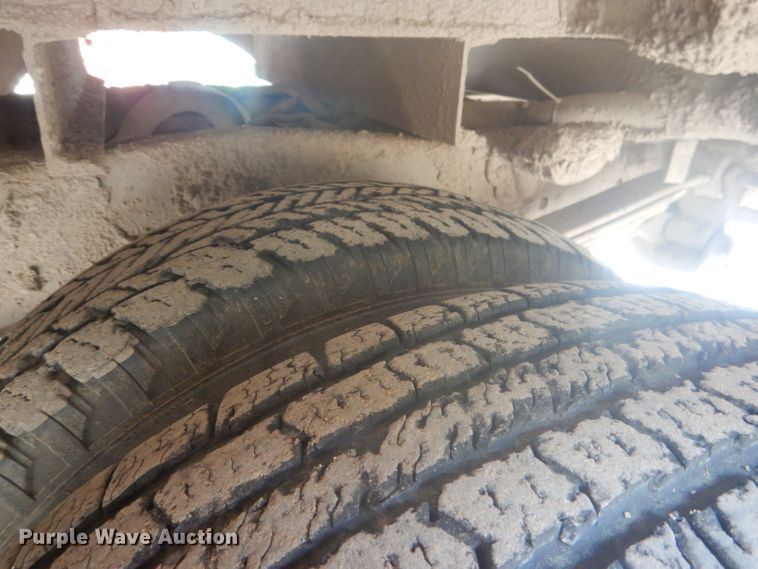 image for item FI9098 1989 Ford F450 Super Duty  utility / service truck