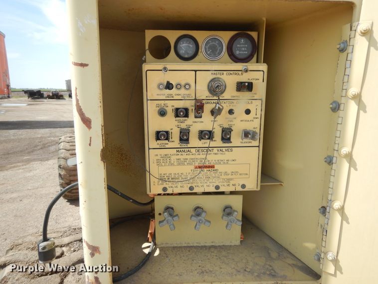 image for item FR9812 1997 JLG 80HX  boom lift