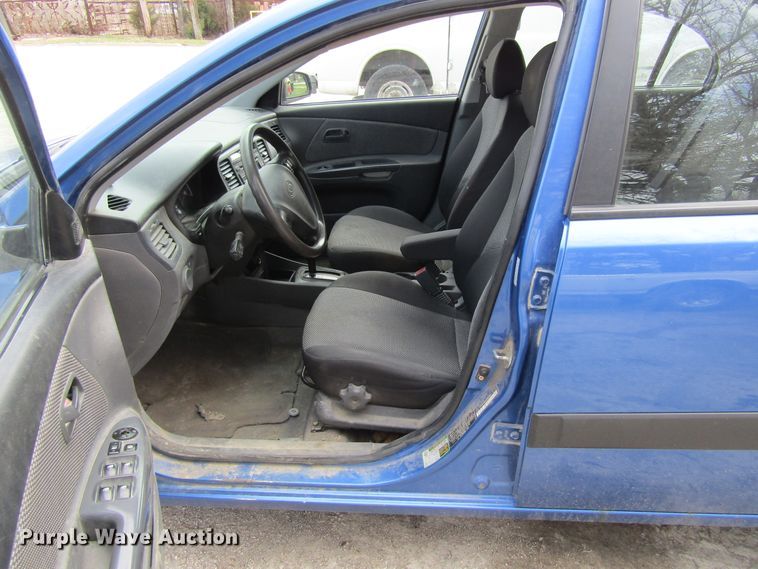 image for item GC9875 2009 Kia Rio