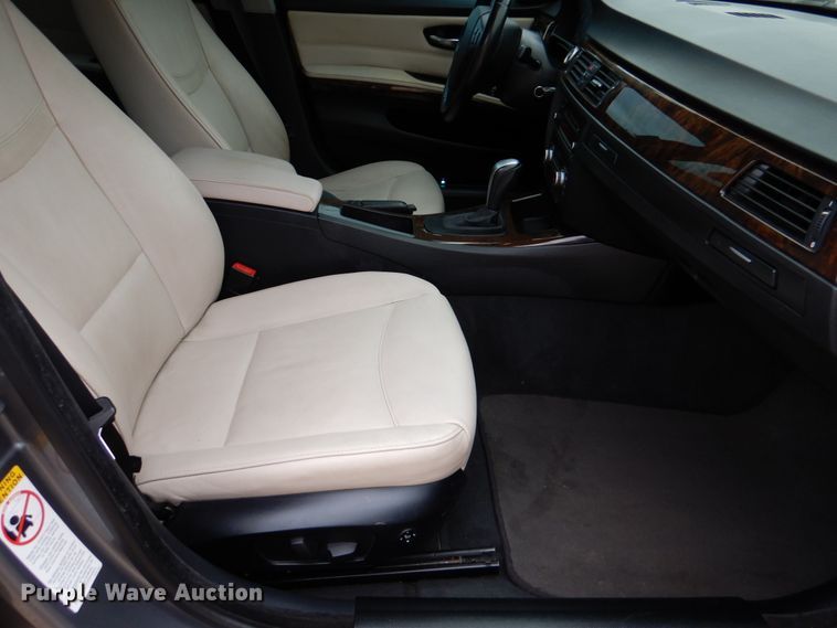 image for item HC9302 2009 BMW 328i