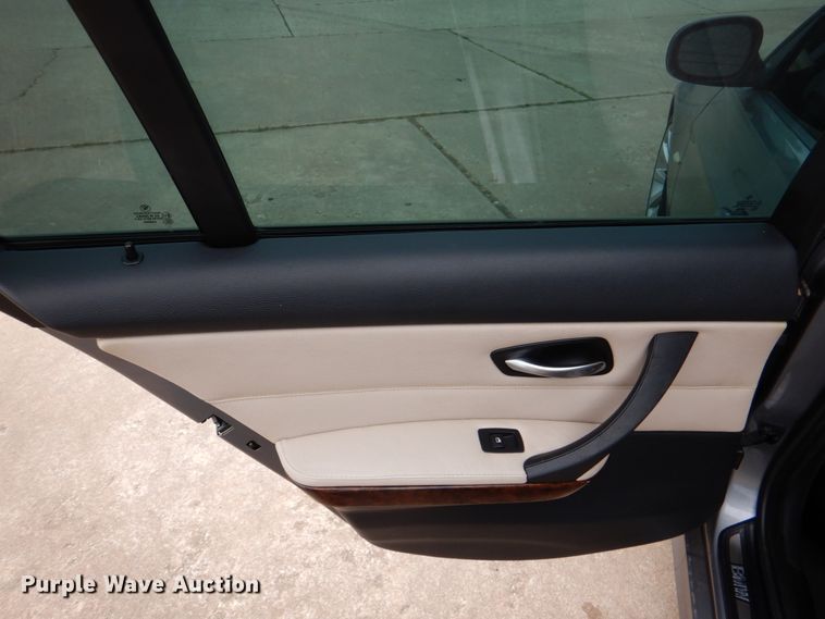 image for item HC9302 2009 BMW 328i