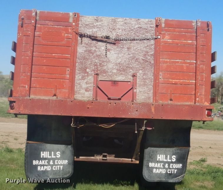 image for item HE9737 1960 Chevrolet Viking 60  grain truck