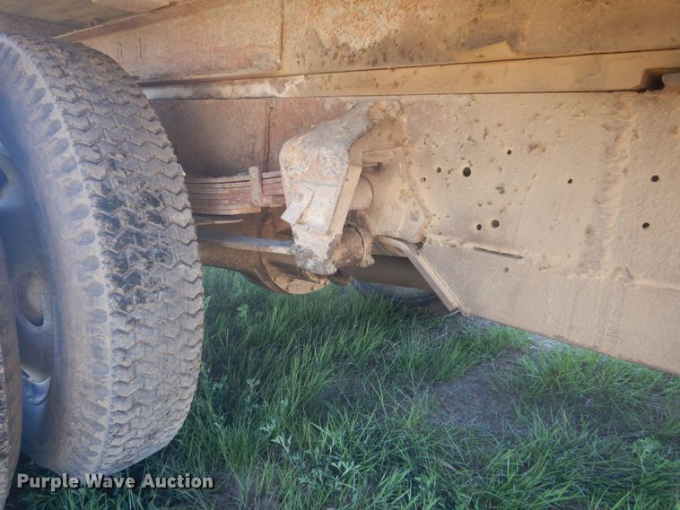 image for item HE9737 1960 Chevrolet Viking 60  grain truck