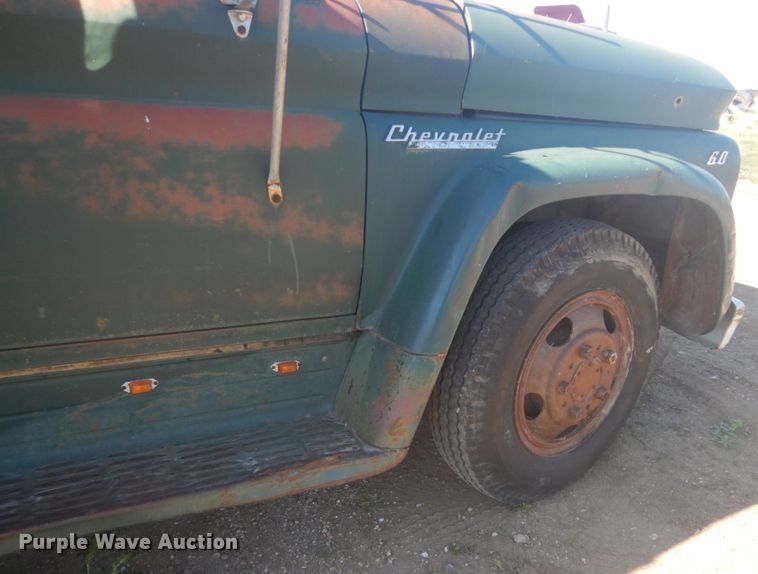 image for item HE9737 1960 Chevrolet Viking 60  grain truck