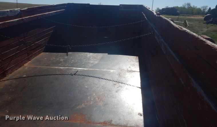 image for item HE9737 1960 Chevrolet Viking 60  grain truck